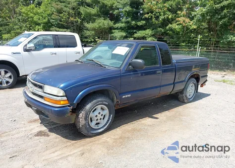 2002 Chevrolet S-10 Ls из США, поврежденный, VIN 1GCDT19W528181347